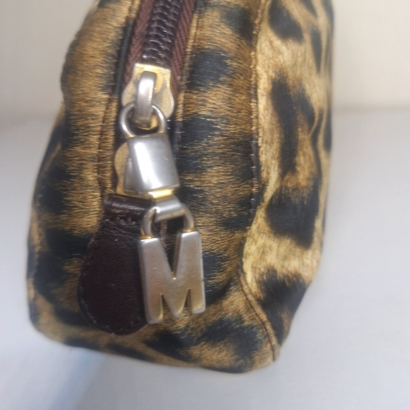 Moschino Vintage Red Wall 90's Leopard PrintSmall Zippered Bag - Picture 4 of 13